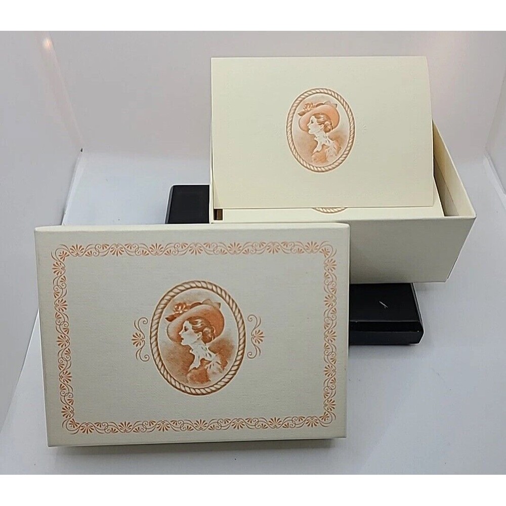 AVON PRESIDENTS CLUB HOLIDAY GIFT STATIONARY Vintage Set Of 25